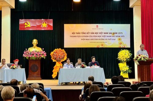 Tìm giải pháp phát triển nền Văn học Việt Nam trong giai đoạn mới
