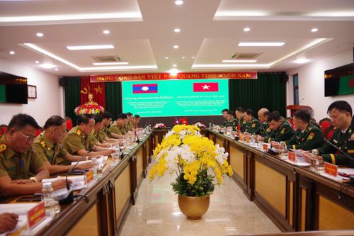 Hội đàm giữa Ban Chỉ huy BĐBP tỉnh Điện Biên và Ty An ninh tỉnh Luông Pha Băng
