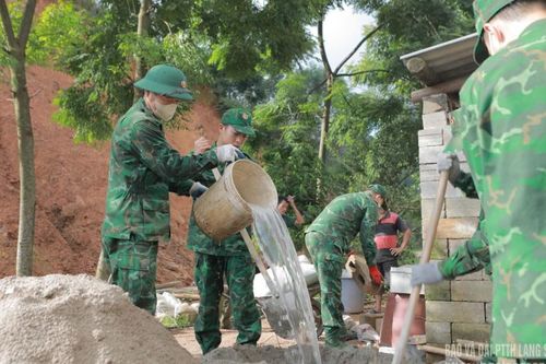 Giúp dân 'an cư' nơi biên giới
