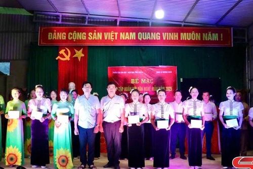 Tập huấn xây dựng đội văn nghệ mẫu tại xã Mường Bang