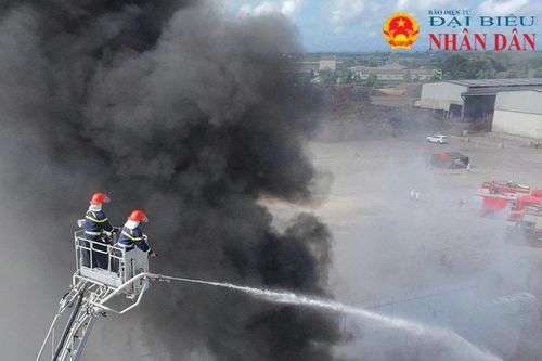 Quảng Trị: Hơn 400 người diễn tập chữa cháy quy mô lớn