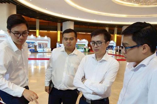 Nhiều công nghệ tiên tiến trưng bày trong Triển lãm 'Những thành tựu nổi bật của ngành giáo dục - đào tạo' tại Nhà Quốc hội