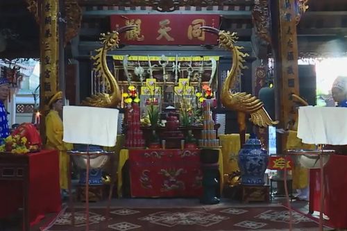 Dâng hương kỷ niệm 908 năm ngày hóa Hoàng Thái hậu Ỷ Lan