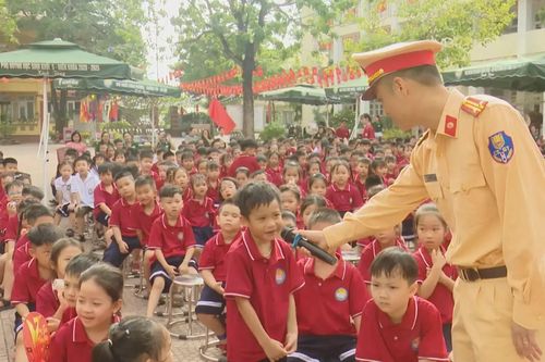 Vun đắp ý thức an toàn giao thông cho trẻ nhỏ