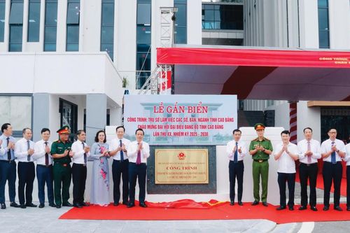 Ý chí vượt khó, khát vọng vươn lên vì phát triển bền vững và hạnh phúc
