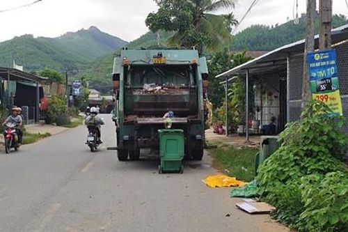 Phát hiện thi thể trẻ sơ sinh bỏ trong thùng rác