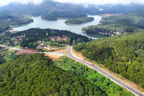 Cung đường 7,4km đẹp nhất Đà Lạt thi công gần 5 năm chưa xong