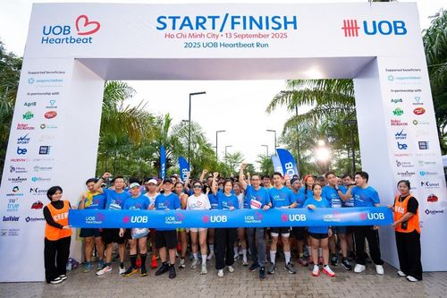 Giải chạy bộ gây quỹ UOB Heartbeat 2025 quy tụ hơn 2.000 người tham gia