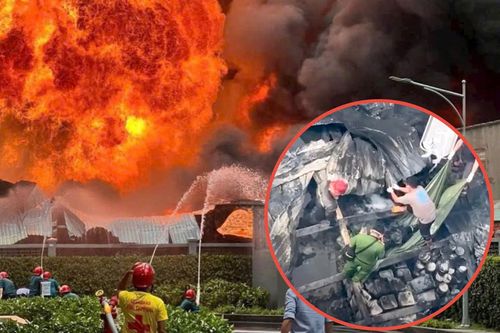 Tìm thấy một thi thể trong nhà xưởng bị cháy ở TP.HCM