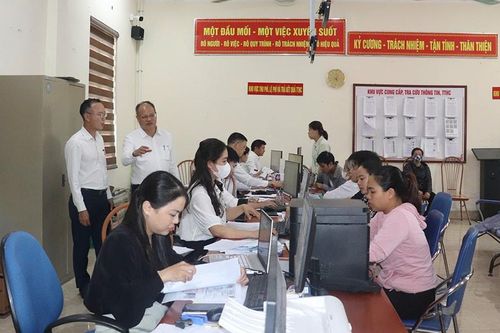 Cấp giấy chứng nhận quyền sử dụng đất:Cơ sở nỗ lực, người dân đồng thuận