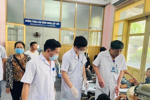Các bác sĩ BVĐK Hà Nam dốc sức cứu 18 nạn nhân vụ tai nạn liên hoàn trên cao tốc