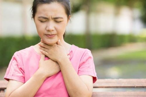 Thật bất ngờ, mãn kinh có thể làm thay đổi giọng nói của phụ nữ