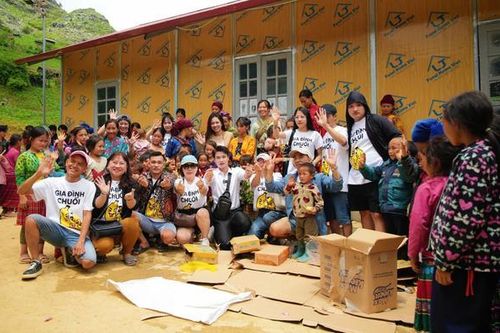 Chuyến đi không giới hạn: 'Yêu thương là điều duy nhất cần mang theo'