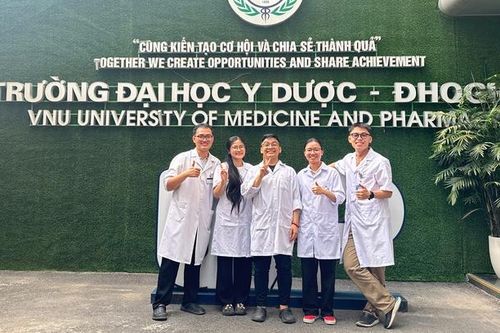 Đề xuất miễn học phí cho bác sĩ nội trú: Người trong cuộc nói gì?