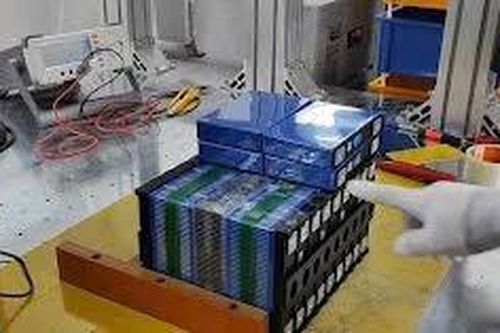 Nhận diện sự khác biệt của pin LFP dành cho xe điện và bình ắc quy chì