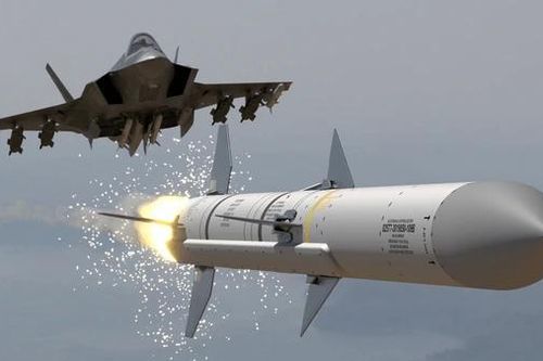 F-16 Ba Lan bị nghi phóng nhầm AIM-120 trúng nhà dân khi chặn 'drone Nga'