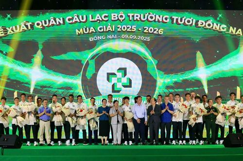 Tiêu tiền kiểu bóng đá Việt Nam
