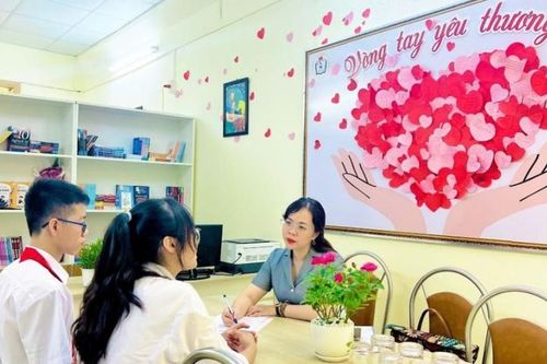 Bảo đảm thực hiện kịp thời khi người học gặp khó khăn, có nhu cầu cần tư vấn, hỗ trợ