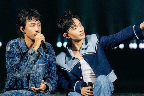 Lần đầu tiên rapper Đen tự tay cầm máy quay cùng Hoàng Dũng lan tỏa thông điệp ý nghĩa đến khán giả