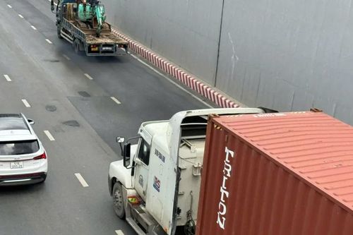 Hầm chui đường Nguyễn Văn Linh - Nguyễn Hữu Thọ đã khắc phục sự cố trồi nhựa