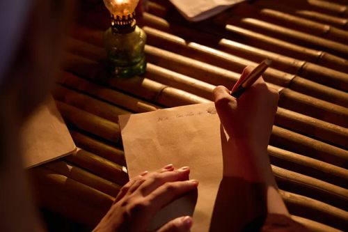 Chạm tới tim khán giả qua phim ca nhạc Lá thư gửi tương lai