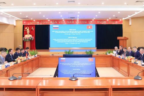 Việt - Nga thúc đẩy hợp tác các lĩnh vực đóng tàu, vận tải - logistics