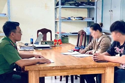 Triệu tập thiếu niên đăng video bốc đầu xe trên mạng xã hội để câu like
