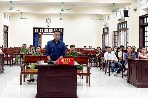 Cựu hiệu trưởng ở Hải Phòng lừa đảo hơn 89 tỷ để đánh bạc, trả nợ