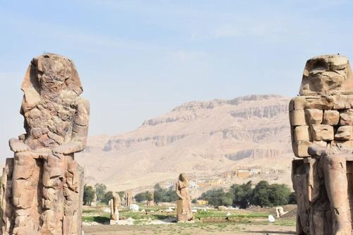 Tìm thấy 66 bức tượng nữ thần đầu sư tử Sekhmet, hé lộ nghi lễ thiêng