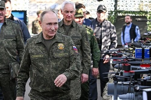 Nga-Belarus tập trận chung: Tổng thống Nga bất ngờ thị sát, Mỹ lần đầu tiên làm một việc kể từ khi xung đột Ukraine nổ ra