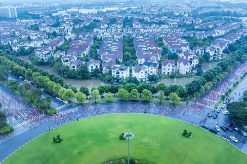 Hàng chục nghìn vận động viên trong và ngoài nước tham gia Giải marathon quốc tế Hà Nội mùa thứ 4