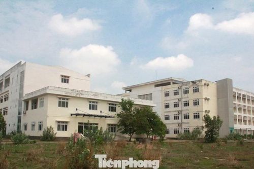 Cận cảnh bệnh viện 250 tỷ đồng tại TPHCM bị bỏ hoang nhiều năm