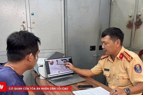 Phạt tài xế đi vào đường cấm theo tin báo của người dân