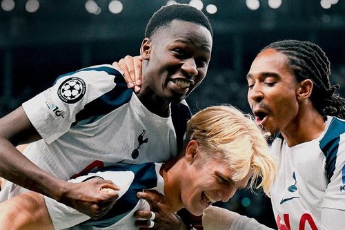 Tottenham thắng may trận mở màn Champions League
