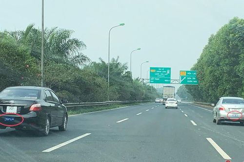 Siết chặt xe tập lái trên cao tốc: Giảm rủi ro hay làm khó người học?