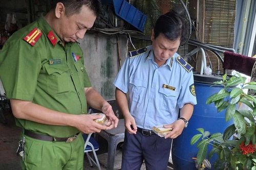 Quản lý thị trường Hà Nội liên tiếp phát hiện vi phạm kinh doanh bánh Trung Thu