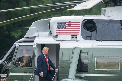 Tổng thống Trump - nhà lãnh đạo đầu tiên của Mỹ có 2 chuyến công du đến Anh