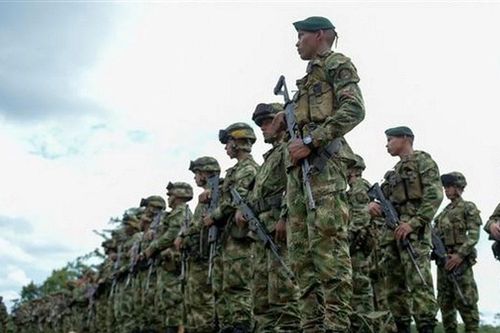 Chính phủ Colombia thông báo dừng mua vũ khí Mỹ