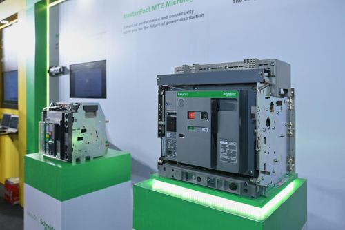 Schneider Electric ra mắt EasyPact MVS: Giải pháp máy cắt không khí thế hệ mới