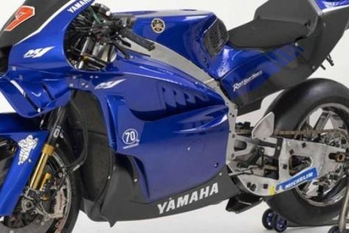 Yamaha vén màn bí mật siêu mô tô YZR-M1 V-four 2026