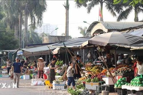 Hà Nội mạnh tay xử lý dứt điểm chợ 'tạm', chợ 'cóc'