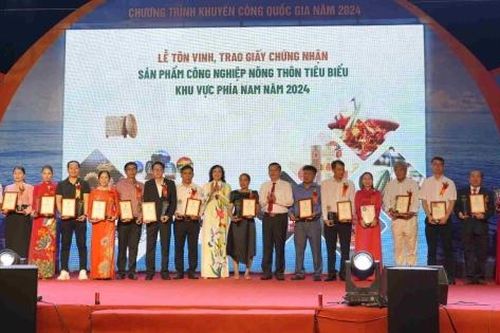 Sản phẩm công nghiệp nông thôn tiêu biểu: 10 năm nâng tầm thương hiệu Việt