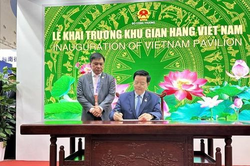 Việt Nam tham dự Hội chợ CAEXPO và Hội nghị CABIS lần thứ 22