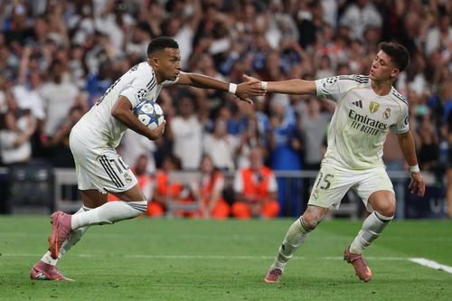 Bùng nổ ngày ra quân Champions League; Hà Nội FC sa thải HLV Teguramori