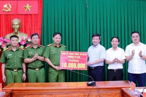 Công an phường Từ Sơn: Bảo đảm an ninh, trật tự ở địa bàn trọng điểm
