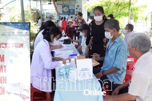 Sàng lọc bệnh về phổi và đường hô hấp cho người dân