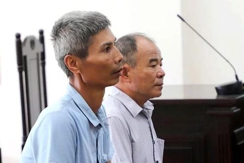 Nguyên trưởng thôn lĩnh 4 năm tù vì bán đất nghĩa trang trái phép