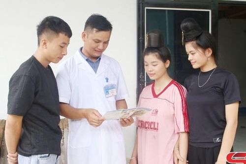 Chăm sóc sức khỏe cho nhân dân