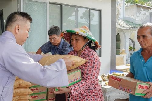 Các tự viện trao quà nghĩa tình mùa Vu lan Phật lịch 2569