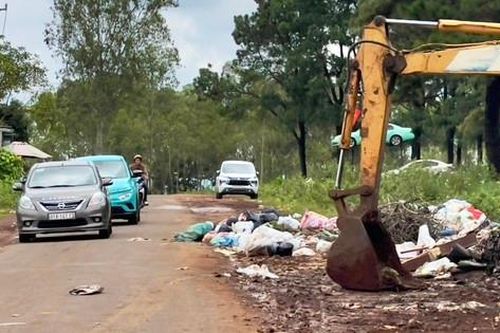 Gia Lai mạnh tay xử lý xả rác ven đường bằng camera phạt nguội
